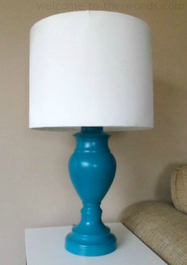 14 blah to beautiful lamp ideas to transform your entire living room, Add some bold blue to it with spray paint
