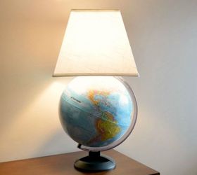 14 blah to beautiful lamp ideas to transform your entire living room, Hazlo con un globo terr queo