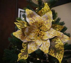 s don t stop at ornaments these tree decorating ideas are even better, christmas decorations, seasonal holiday decor, Use wire and paper to make a Christmas flower