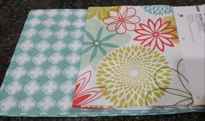 tired of my dull kitchen blinds and love my new dish cloths, home decor, kitchen design