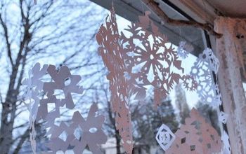 Snowflake Window Garland