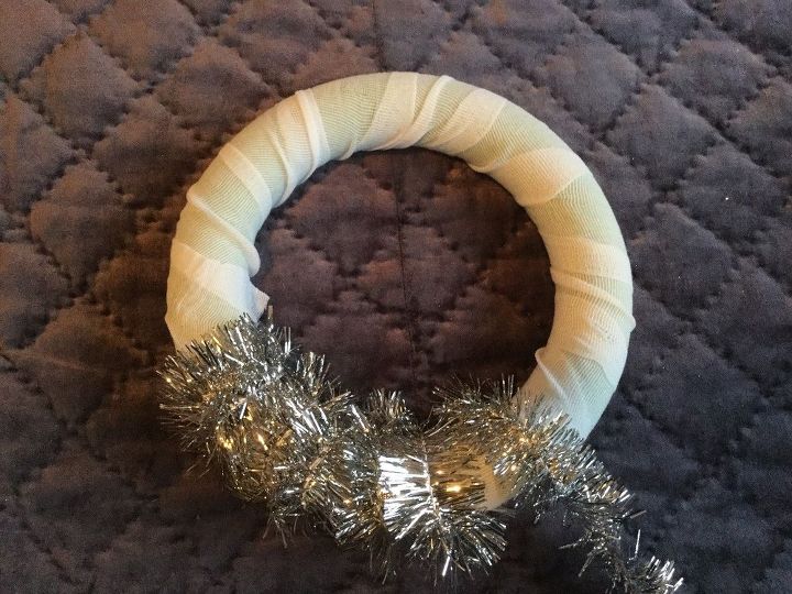 super simple snowman wreath , crafts, wreaths