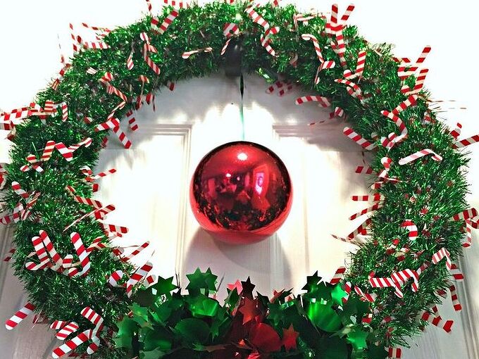 How Do I Make A Christmas Wreath Using A Pool Noodle And Ornaments