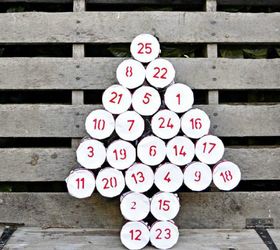 s 25 advent calendar ideas that are so cute, This tin can countdown tree