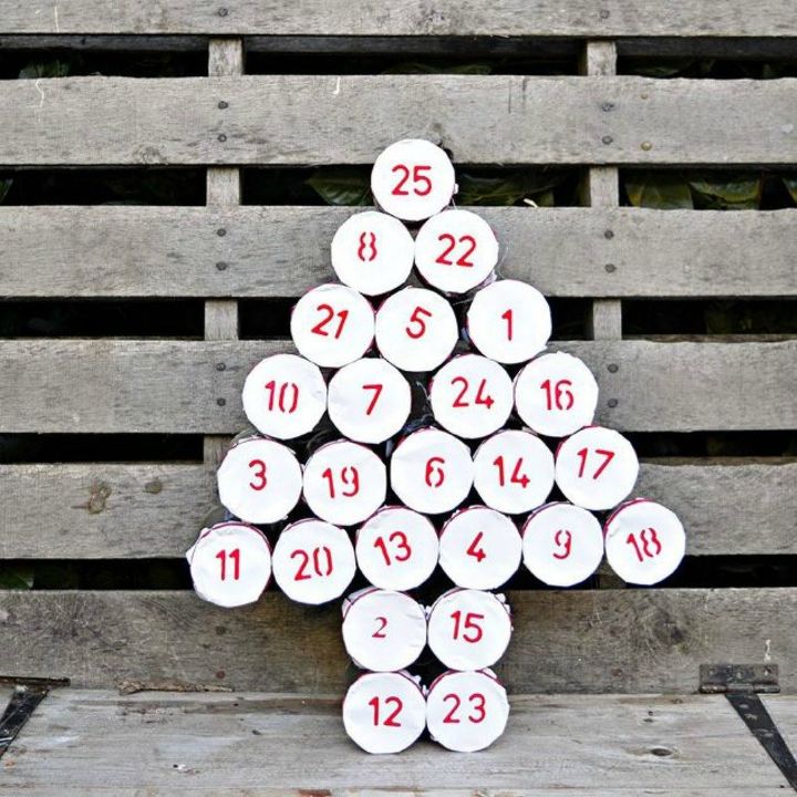 25 ideas de calendarios de adviento tan bonitos, Calendario de Adviento Navide o de Lata DIY
