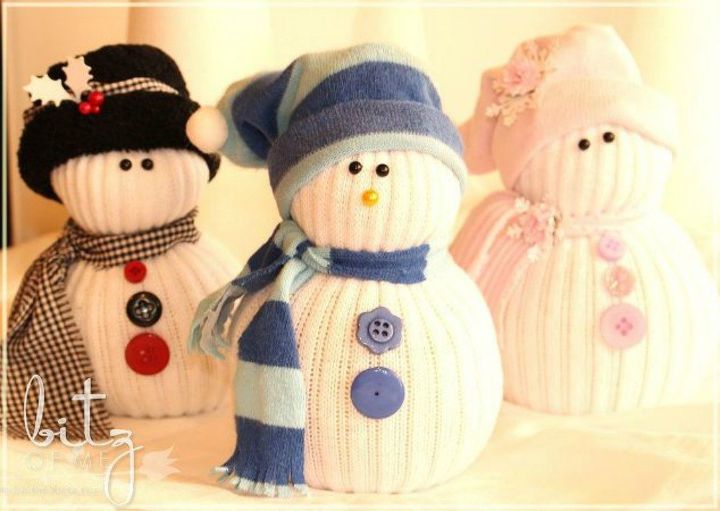 s 13 surprising ways to make a snowman for your porch, Fill light colored socks with rice