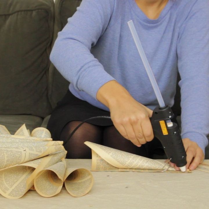 how to make a christmas tree from a book