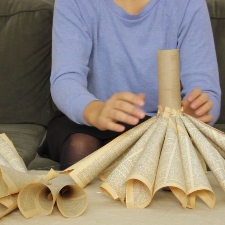 how to make a christmas tree from a book
