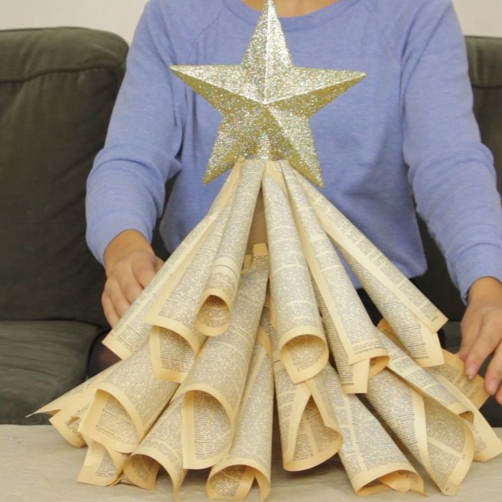 how to make a christmas tree from a book