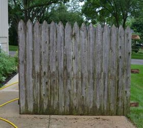 You Never Thought Of Using An Old Fence Like This (12 Ideas)