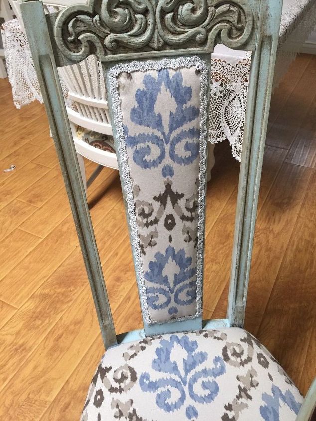 torn up rattan back chair and table makeover, painted furniture