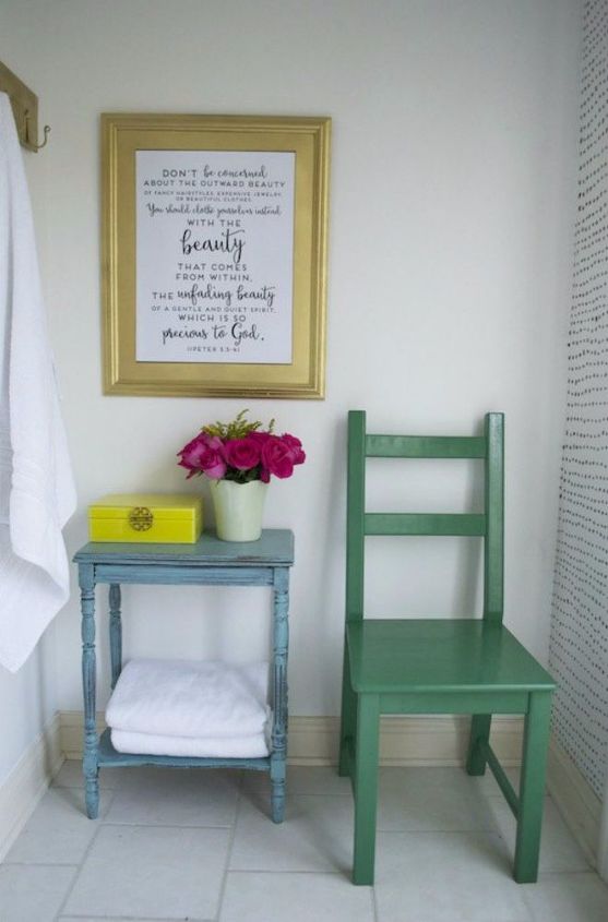 s give your kids the coolest bathroom with these 13 jaw dropping ideas, bathroom ideas, Stencil a wall and add some vintage frames