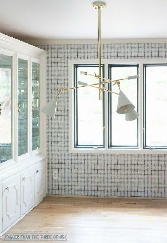 11 temporary kitchen updates that look amazing, Install some wallpaper to transform the room
