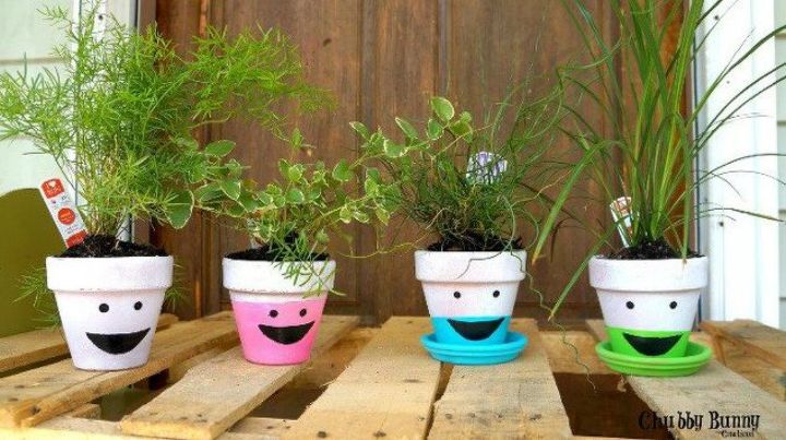 transform your cheap planters with these 15 stunning ideas, Paint it into a friendly face