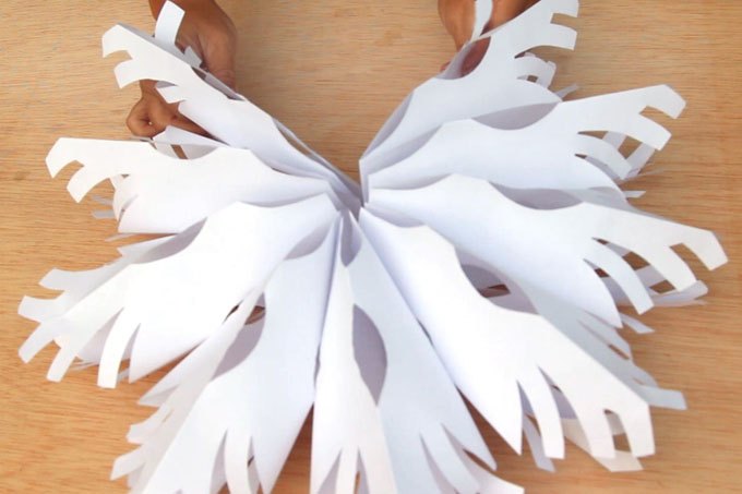 giant snowflake pendants from paper bags