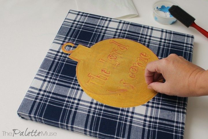 how to make your own stencil flannel christmas sign, crafts, how to