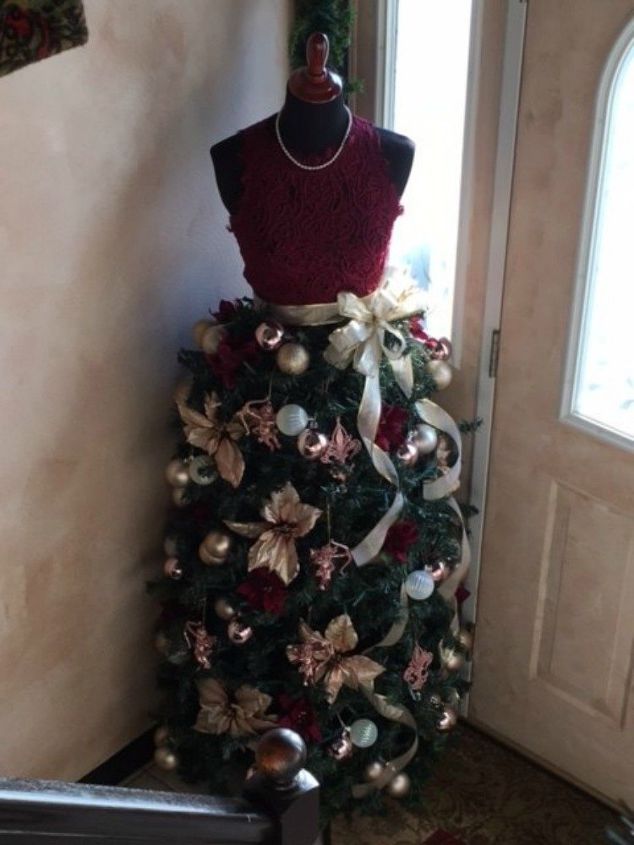 s 13 handmade christmas ideas you didn t know you were waiting for, christmas decorations, This stunning Christmas mannequin
