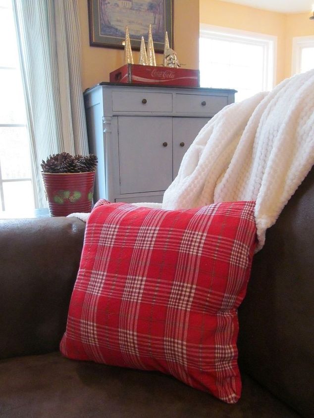 No Sew Christmas Pillows Hometalk no-sew-christmas-pillows-hometalk