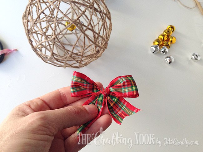 cute twine ball christmas ornament tutorial, christmas decorations, how to, seasonal holiday decor