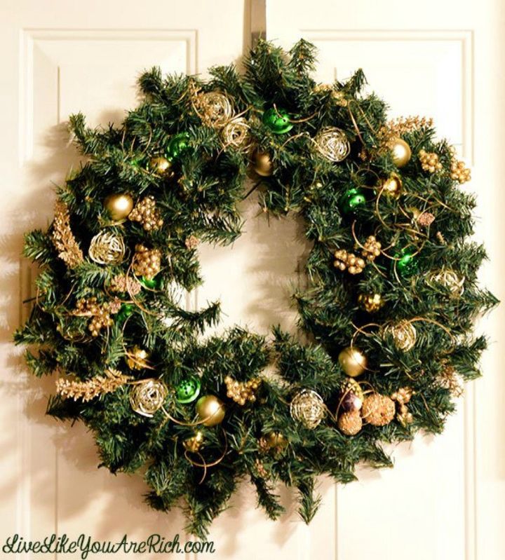 s don t hang your wreath before you see these 12 updates, crafts, wreaths, Fill it up with shiny ornaments