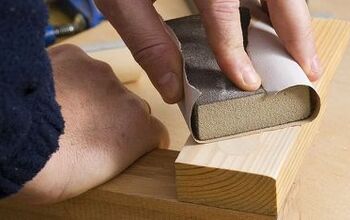Cómo dar un acabado metálico a los muebles de madera