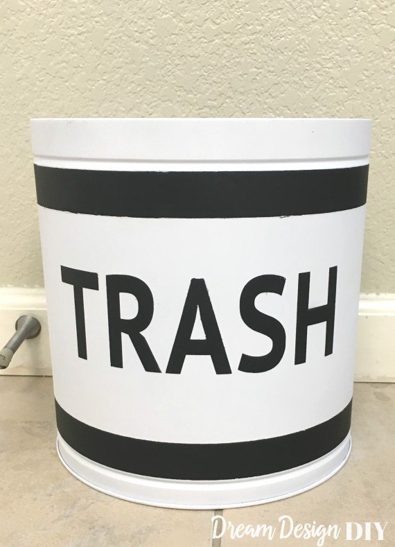 lata de natal para reciclagem de lixo