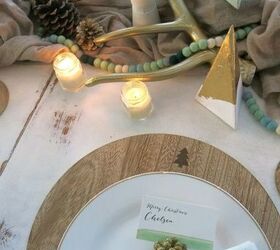 mint gold modern christmas tablescape