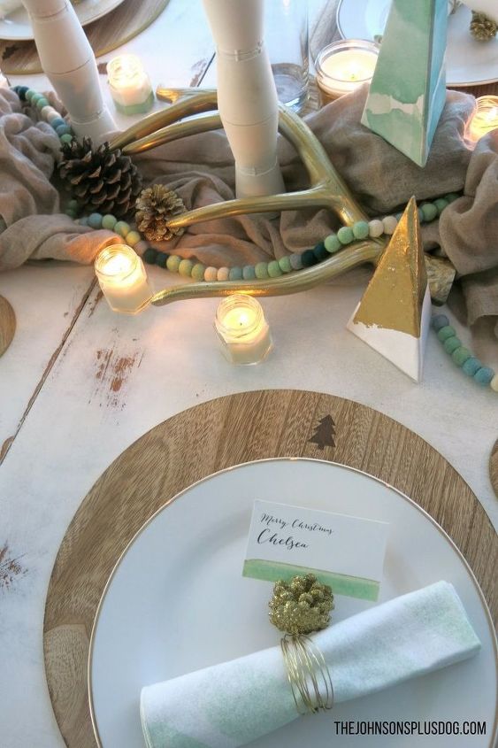 mesa de natal moderna em hortel e ouro