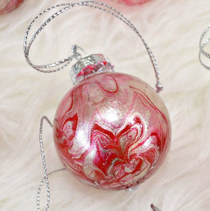 diy marbled christmas ornaments, christmas decorations, seasonal holiday decor