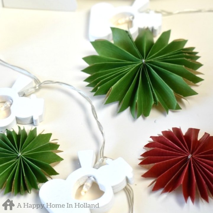 diy paper rosettes from gift wrapping paper