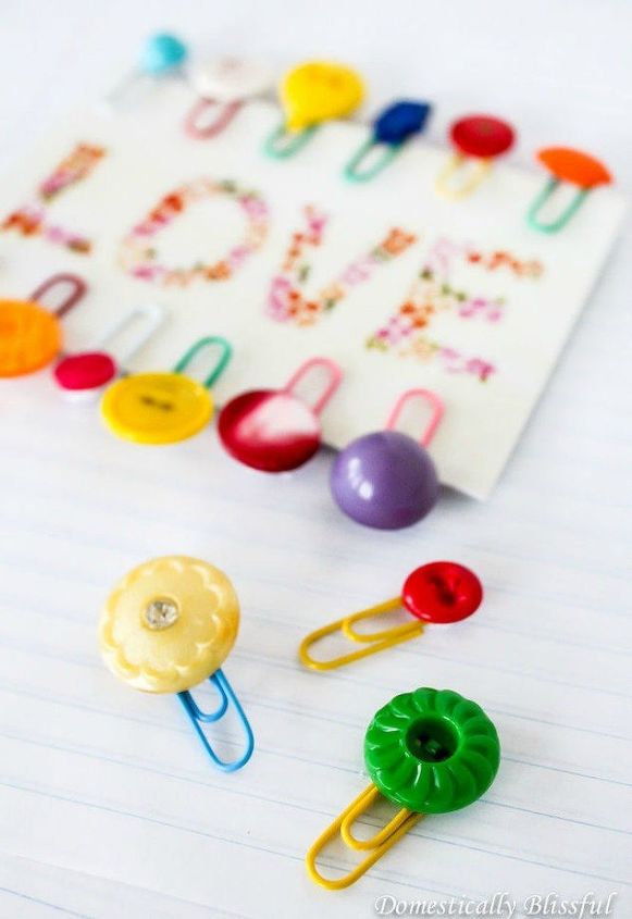 15 quick and easy gift ideas using buttons, Glue them into adorable button bookmarks
