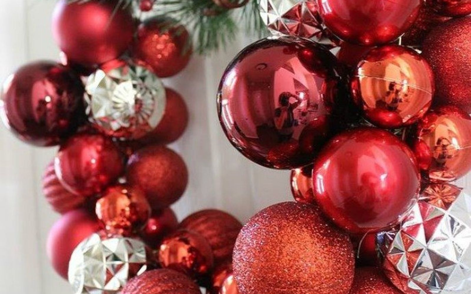 Raise Your Home's Curb Appeal With These 15 Ornament Wreaths Hometalk