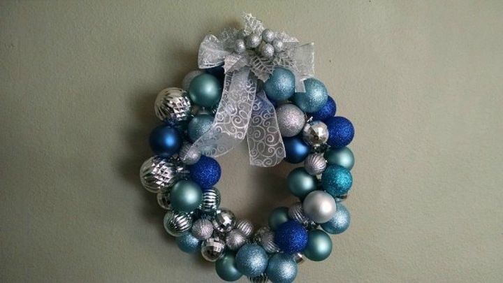 diy ornament christmas wreath