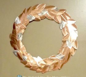s fold tin foil for these breathtaking christmas decor ideas, christmas decorations, home decor, This stunning copper leaf wreath