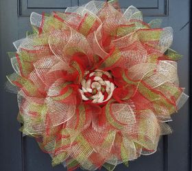 Deco Mesh Christmas Flower Wreath Tutorial | Hometalk