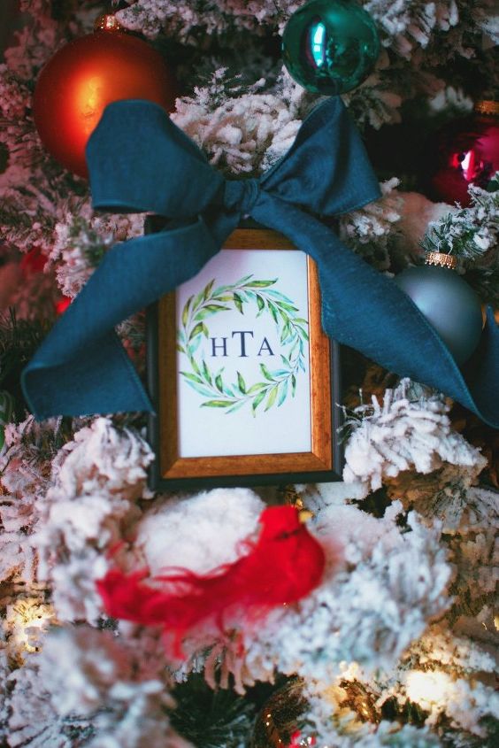 framed monogram ornament and free printable, christmas decorations, seasonal holiday decor
