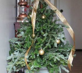 s forget your traditional christmas tree these are even better, Use a tomato cage for a perfectly sized tree