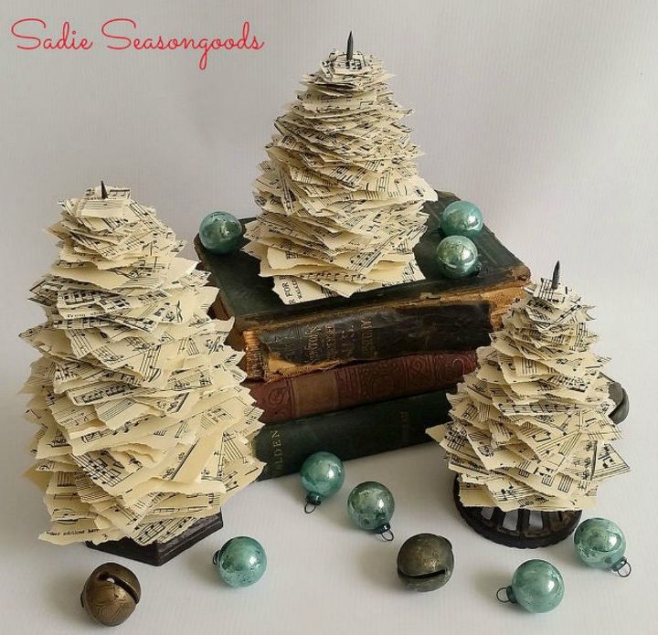 s 17 mini christmas trees we can t stop looking at this season, 4 The sheet music tree