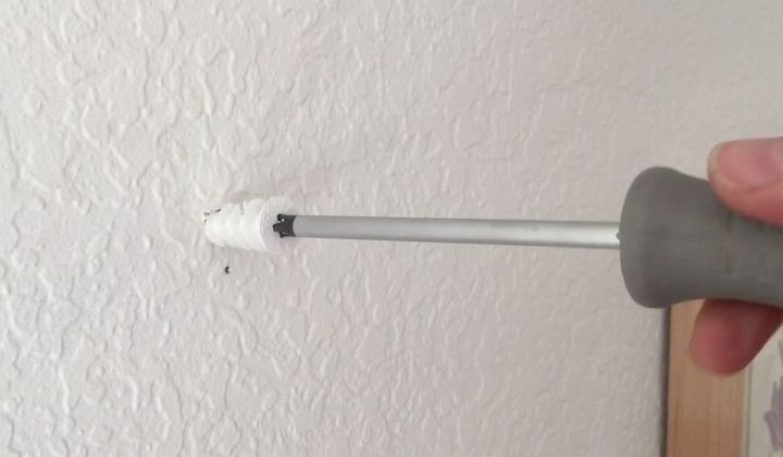 how to hang a rug with a dollar store belt