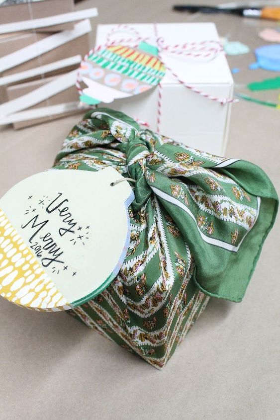 gift wrapping tips and tricks