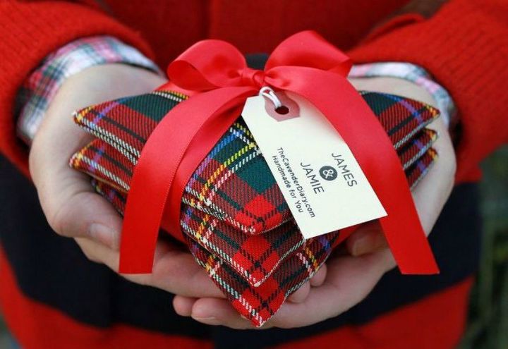 s make your home smell amazing with these diy winter scent ideas, home decor, These fresh pine needle sachets