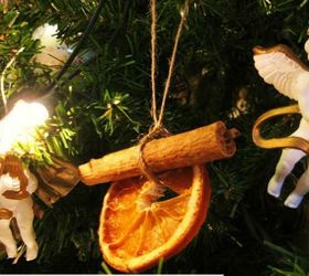 s make your home smell amazing with these diy winter scent ideas, home decor, These orange pomanders that hang on your tree