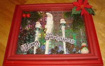 Picture Frame Santa Ornament Display