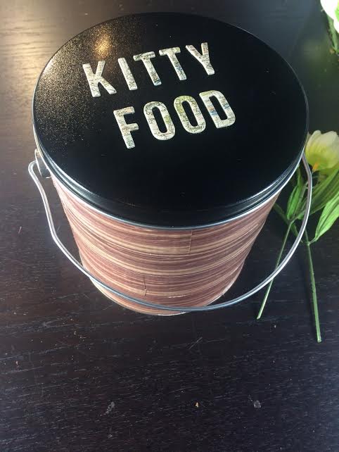 s don t throw away those popcorn tins before you see these 13 ideas, Use it for storing cat food