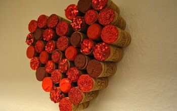 Convierte corchos viejos en una decoración de pared con forma de corazón