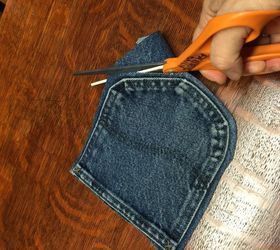 Cut a pocket off old jeans & grab a milk jug for this brilliant table hack