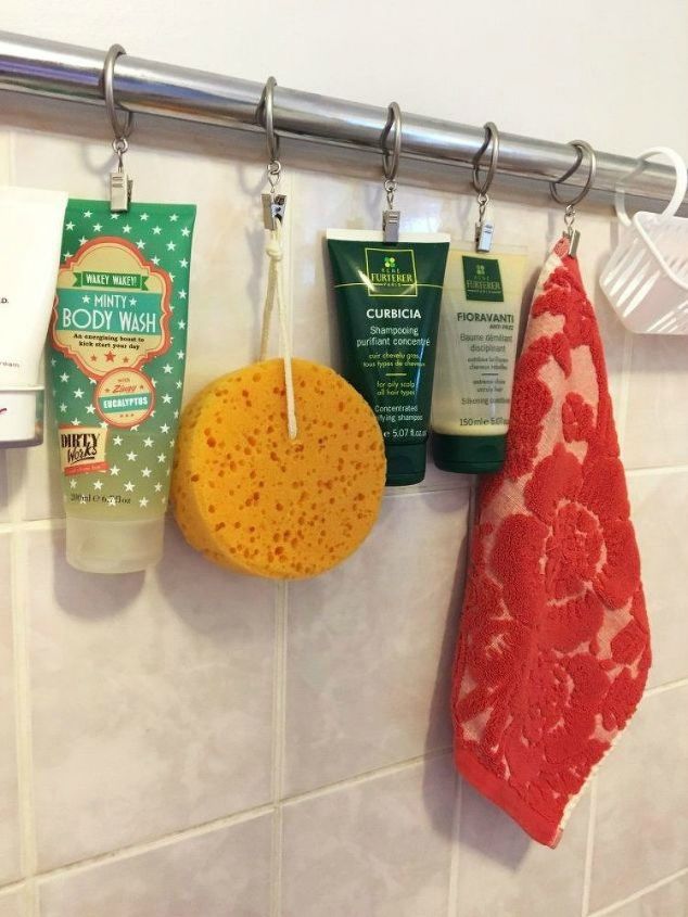 s dress up your bathroom in less than one minute really, bathroom ideas, Hang your shampoo on a rod