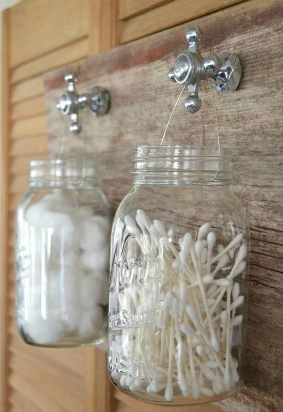 s dress up your bathroom in less than one minute really, bathroom ideas, Hang toiletries in mason jars