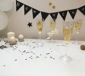 how to dress up a plastic party champagne glasses
