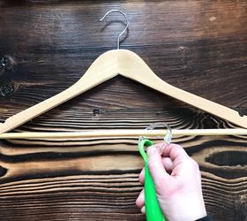 hanging cleaning tool hack, cleaning tips, tools